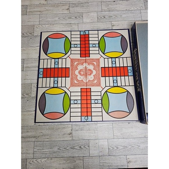 Vintage Parcheesi Board Game (1959) Made in USA by Selchow & Righter Co. CIB - Picture 6 of 7